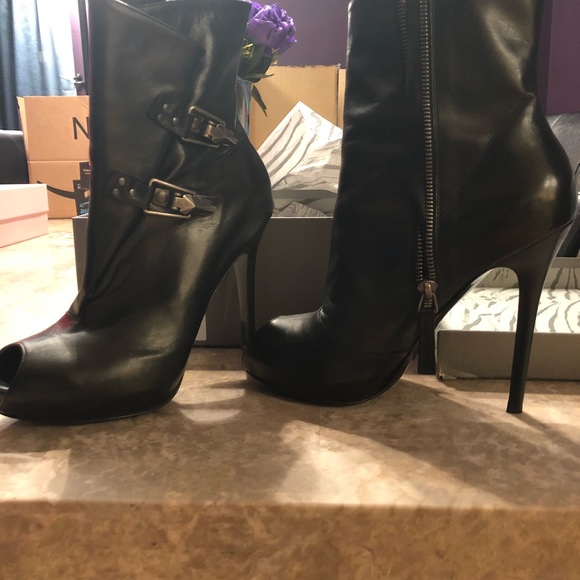 Alexander McQueen Bootie - Picture 4 of 8